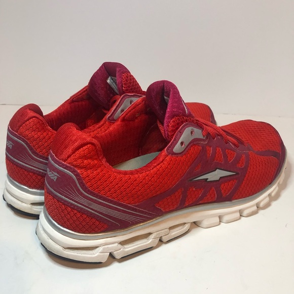 Avia Red Cross Trainers. Red Mesh. Woman’s Size 9. - Picture 8 of 8
